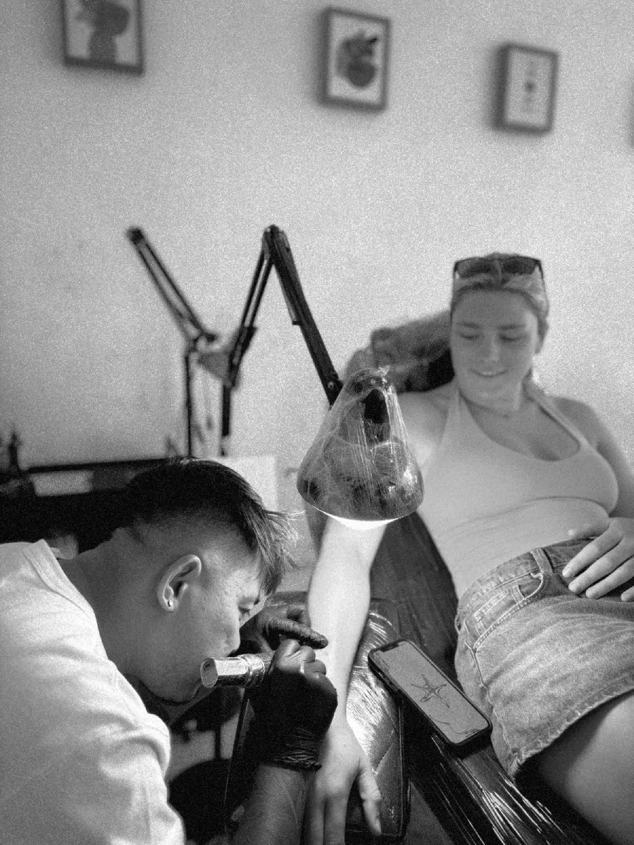 Seminyak-Artist-BW-03