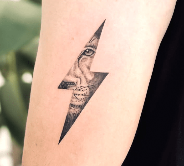 Custom Abstract Fineline